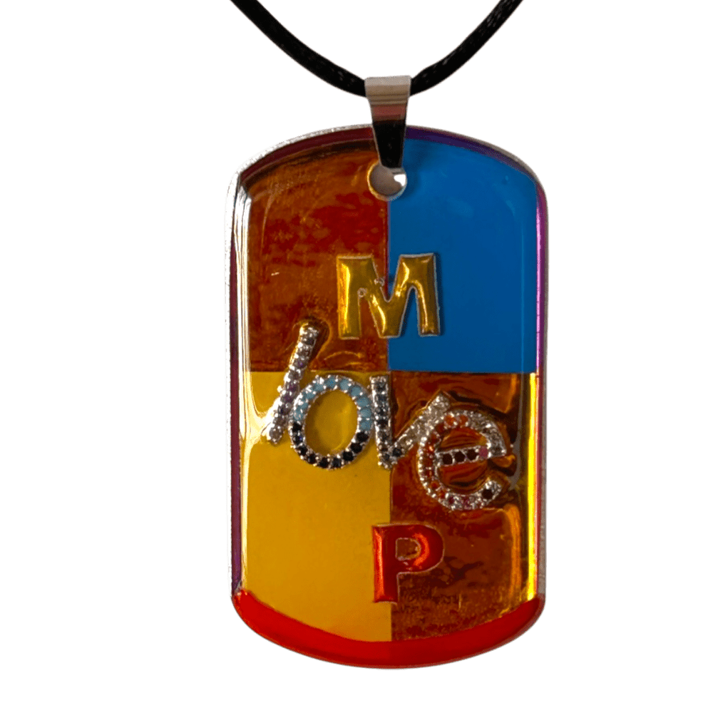 Pendente "More Love Please" Pezzo Unico Artigianale con Retro Personalizzabile rjthw8-is